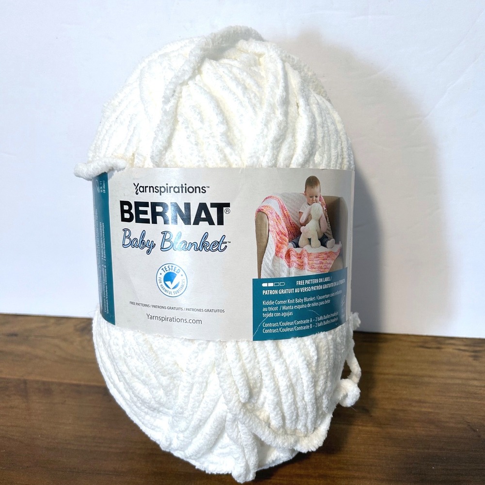 Bernat Baby Blanket Yarn Yarnspirations 10.5 oz White New Super Bulky Poly Plush